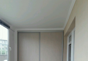 Дуб дымчатый балкон